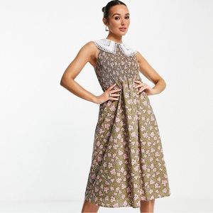 Ghospell Shirred Midi Dress in Tonal Floral With Lace Collar